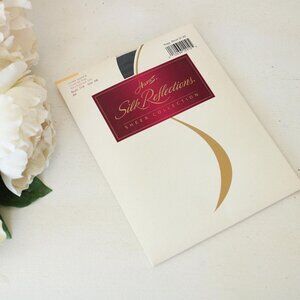 Vintage 1990s 2000s Pantyhose, New NOS, Hanes Jet Black, Size A-B, Silk Reflecti